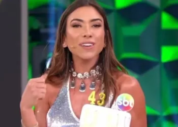 Patrícia Abravanel fez pedido durante programa gravado antes da morte de Silvio Santos. • Reprodução/+SBT