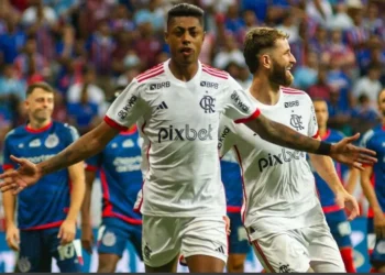 Bruno Henrique comemora o gol do Flamengo sobre o Bahia na Copa do Brasil • ELTON EDUARDO/UAI FOTO/ESTADÃO CONTEÚDO