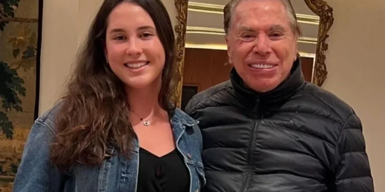 Neta de Silvio Santos diz que viu “sinal” do avô e se emociona: “Sempre comigo”