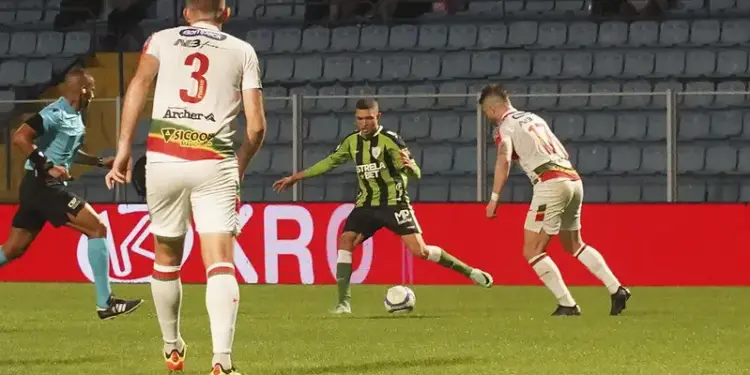 Série B: Brusque e América-MG empatam sem gols diante de 48 torcedores