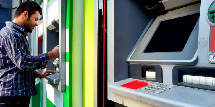 Procon Tocantins orienta aos consumidores como reduzir as tarifas bancárias