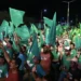 Com carreata histórica e multidão em comício, Marcos Gama consolida liderança na corrida eleitoral pela Prefeitura de Rio Sono