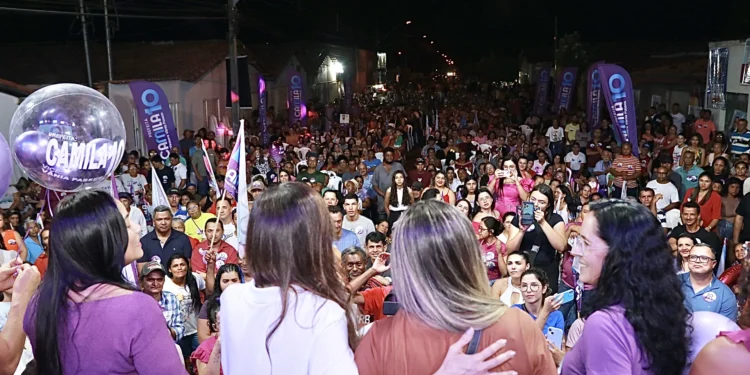 Comício das Mulheres lotou rua de Miracema com apoiadores da prefeita Camila