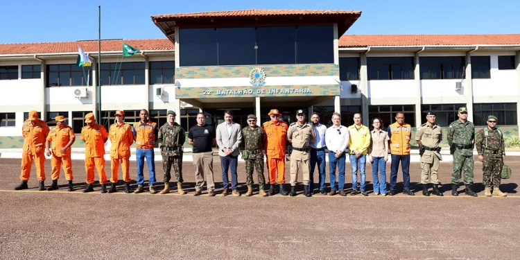 Com reforço de 160 militares do Exército, Governo do Tocantins intensifica ações de combate às queimadas em Palmas e na Ilha do Bananal