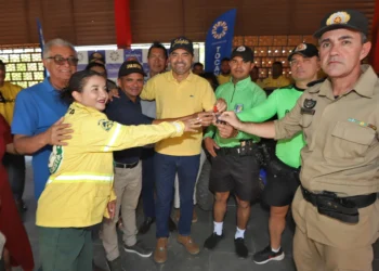 Governador Wanderlei Barbosa entrega quadriciclos e caminhonetes para reforçar a segurança e o combate às queimadas no Jalapão