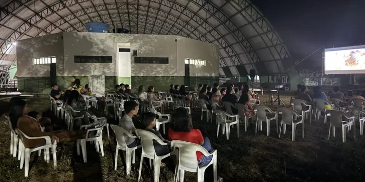 Com apoio do Governo do Tocantins, projeto leva sessões de cinema a Pedro Afonso