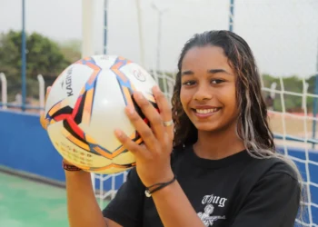 Jogadora de futsal, Bianca Mamedes, 16 anos, destaca que o centro Poliesportivo é um importante legado para a juventude de Mateiros.