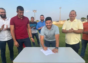 Governo do Tocantins autoriza início de reforma da iluminação do Estádio Resendão, em Gurupi – Foto: Breno Coelho / Governo do Tocantins.