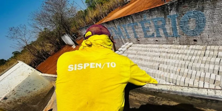 Seciju entrega mais de 1400 blocos de artefatos de concreto à Prefeitura de Araguacema produzidos com mão de obra carcerária da Unidade Penal de Paraíso