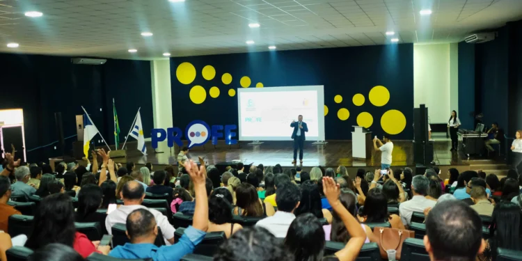 Secretaria da Educação promove formação para diretores de escolas estaduais com foco no desenvolvimento profissional em avaliação educacional e gestão do currículo