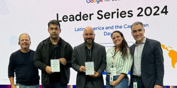 Secretário da Educação do Tocantins recebe prêmio do Google de Liderança Inspiradora, em Nova York