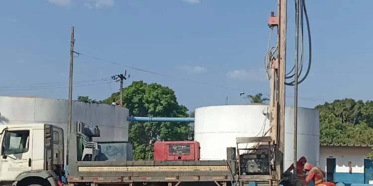 Hidroforte perfura novo poço em Divinópolis (TO) para aumentar produção de água na cidade