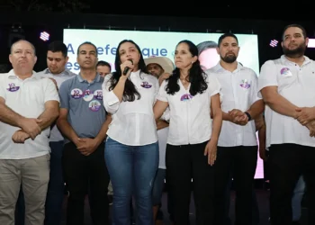 Prefeita Camila Fernandes reúne multidão em comício e consolida favoritismo à vitória em Miracema