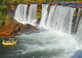 Rafting na Cachoeira da Velha Crédito: Governo do Tocantins