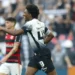 Talles Magno comemora gol sobre o Flamengo pela 25ª rodada do Brasileirão • Miguel Schincariol/Getty Images