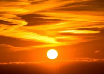 Alerta: maior e mais poderosa onda de calor sufocante do ano começa hoje; veja áreas afetadas