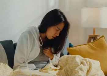 Hipertensão é uma doença crônica que atinge cerca de 1,28 bilhões de pessoas no mundo, segundo a Organização Mundial da Saúde (OMS) • Natalia Gdovskaia/Getty Images