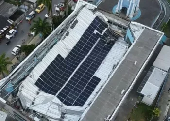 Imagem aérea mostra como ficou igreja no Recife após desabamento do telhado • CNN