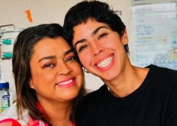 Bela Gil fala sobre fé de Preta Gil em novo tratamento contra o câncer • Instagram/Bela Gil