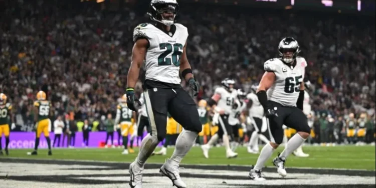 NFL no Brasil: torcida xinga juiz em português no estádio do Corinthians