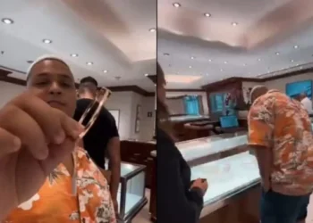 MC Ryan presenteia namorada joias • Reprodução/ Instagram