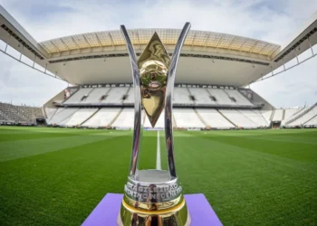 Troféu do Brasileirão Feminino A1, na Neo Quimica Arena, palco da decisão • Foto: Staff / CBF