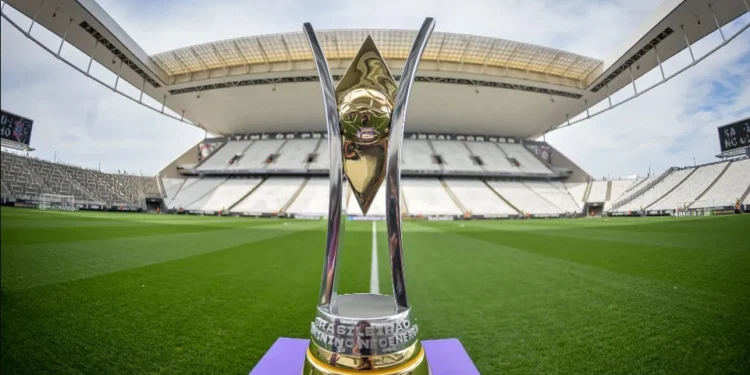 Troféu do Brasileirão Feminino A1, na Neo Quimica Arena, palco da decisão • Foto: Staff / CBF