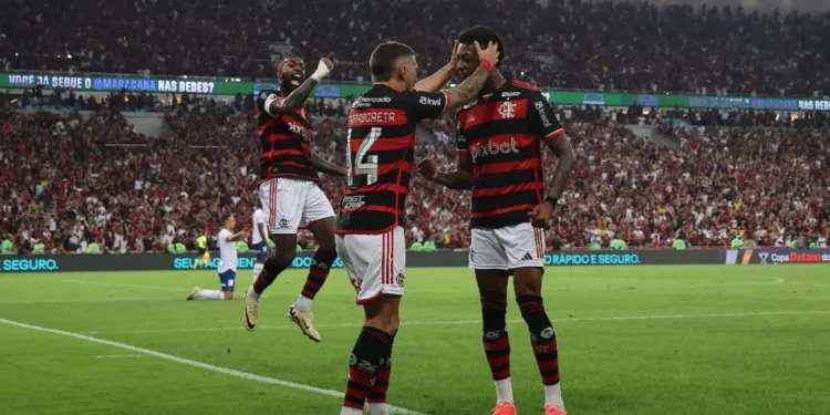 Flamengo elimina Bahia e encara Corinthians na semifinal da Copa do Brasil