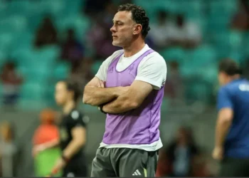 Milito durante derrota para o Bahia • Pedro Souza / Atlético