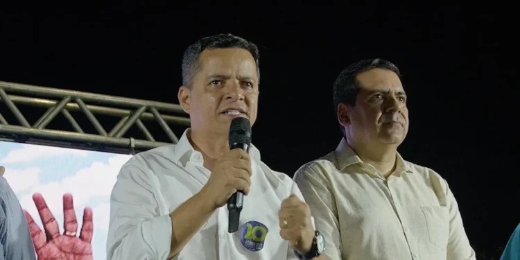 Jorge Frederico sobe o tom em Araguaína e critica: “Pra quem está tudo bem?”