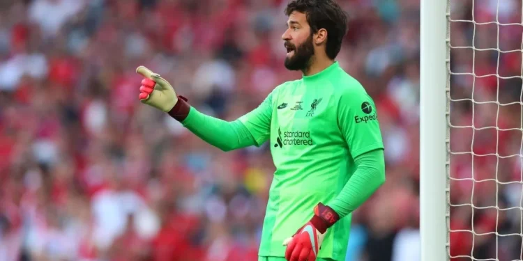 Alisson, goleiro do Liverpool, criticou aumento de jogos da Champions • Alex Livesey - Danehouse/Getty Images