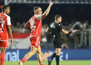 Bruno Gomes comemora gol sobre o São Paulo pelo Campeonato Brasileiro • Ricardo Duarte/Internacional