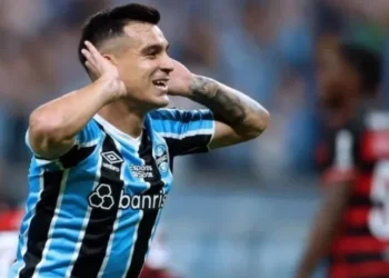 Cristaldo abriu o placar para o Grêmio contra o Flamengo • Divulgação/Brasileirão