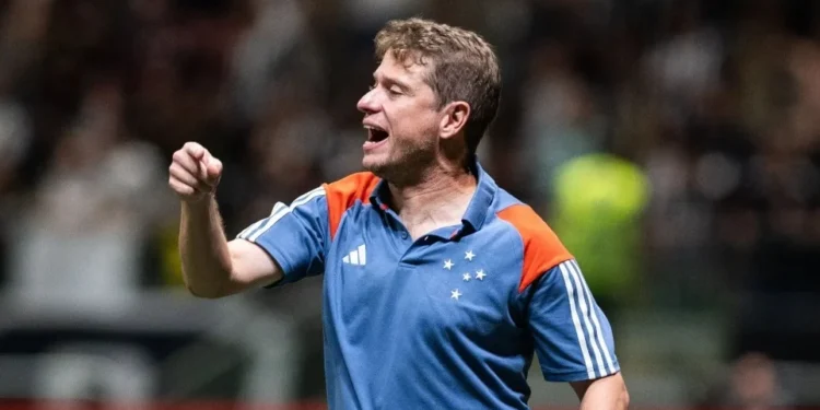 Fernando Seabra, ex-técnico do Cruzeiro • Staff Images/ Cruzeiro