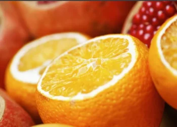 Laranja • Engin Akyurt/Unsplash