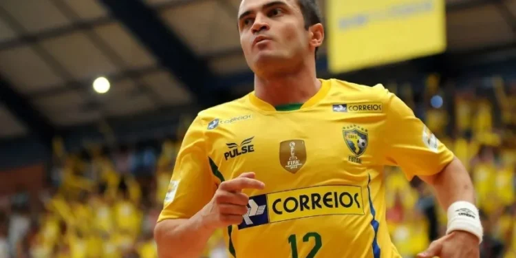 O brasileiro Falcão fez história no futsal • Luciano Bergamaschi CBFS