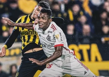 Peñarol e Flamengo pelas quartas da Libertadores • Reprodução Peñarol