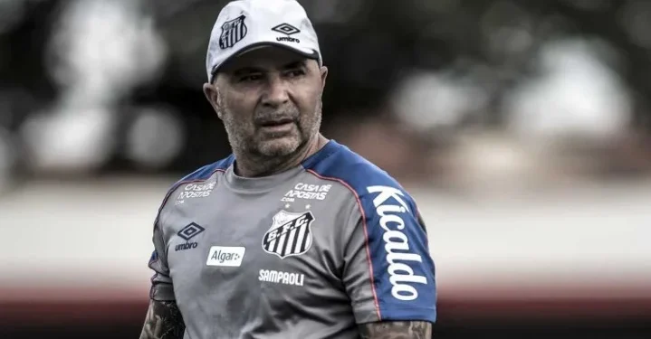 Santos negocia retorno do técnico Jorge Sampaoli para 2025