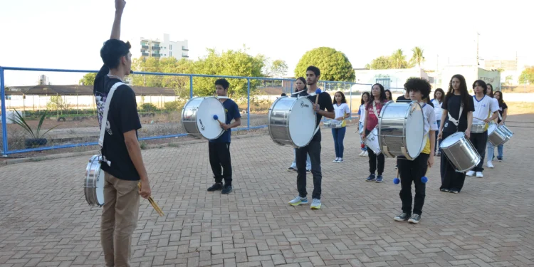 Escolas estaduais se preparam para o tradicional Desfile Cívico-Militar de 7 de Setembro em Palmas