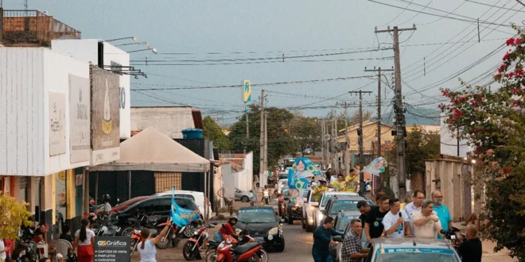 Em grande demonstração de apoio popular, Jorge Frederico realiza grande carreata pelas ruas de Araguaína