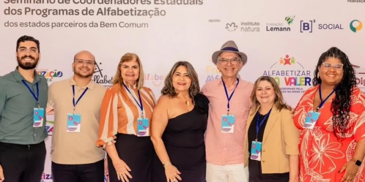 Participantes do Seminário de Coordenadores Estaduais dos Programas de Alfabetização em Fortaleza, compartilhando conhecimentos e práticas para aprimorar a alfabetização em todo o país - Foto: Dicom Seduc/Governo do Tocantins file_download