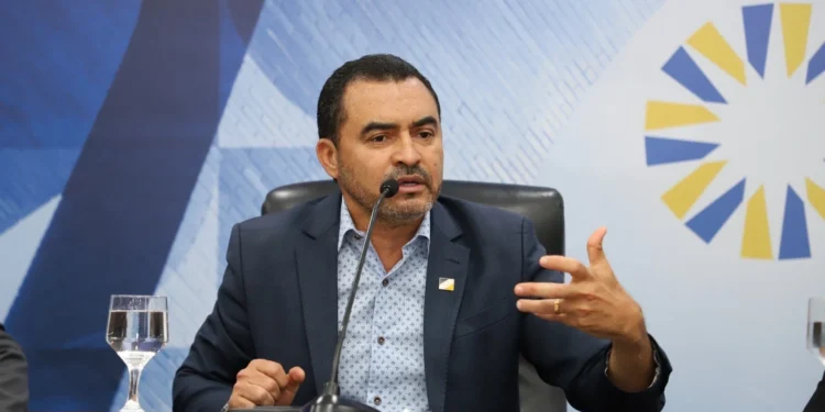 Governador Wanderlei Barbosa cria grupo de trabalho e determina providências imediatas em relação à BRK em Palmas;