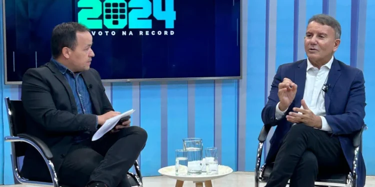 Eduardo Siqueira destaca trajetória política e propostas em entrevista à TV Jovem