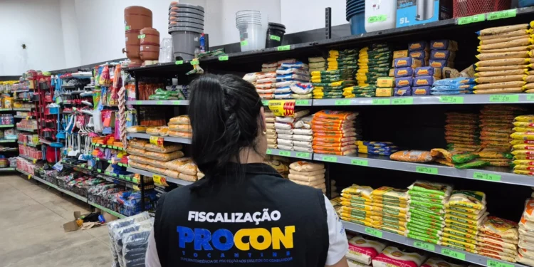 Procon Tocantins encontra variação de até 180% nos preços dos produtos da cesta básica em estabelecimentos comerciais de Paraíso do Tocantins
