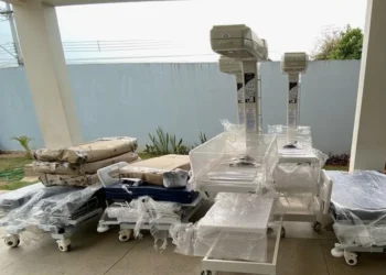 Os novos mobiliários foram entregues na terça-feira, 02