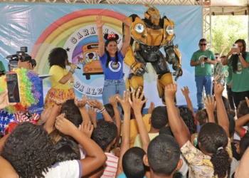 Projeto itinerante percorreu comunidades com uma programação que envolveu mais de mil crianças