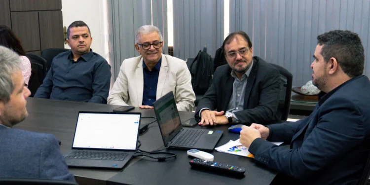 Encontro ocorreu na Secretaria de Planejamento (Seplan) e contou com a presença de representantes das secretarias de Indústria, Comércio e Serviços (Sics), Turismo (Setur) e Agricultura e Pecuária (Seagro). Créditos das fotos: Matheus Alcantara/Governo do Tocantins