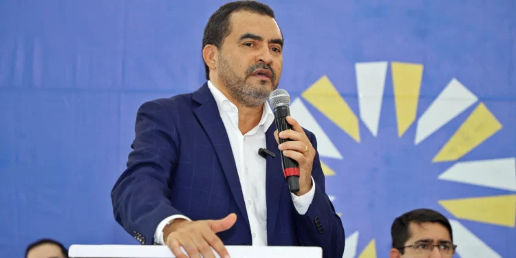 Governador Wanderlei Barbosa anuncia Fundação Getúlio Vargas como a banca organizadora do concurso da PMTO e entrega 72 veículos para a corporação