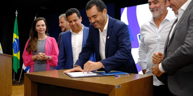 Governo assina Decreto de valorização e bem-estar de servidores da Educação