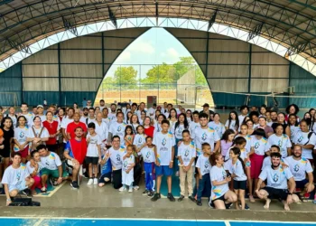 Estudantes surdos participaram do Festival Surdolímpico sob a orientação de professores de Educação Física e intérpretes de Libras